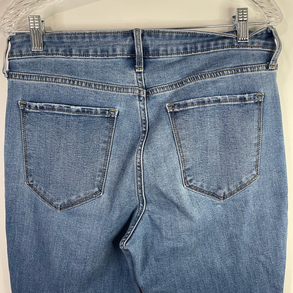 Old Navy‎ Women's kicker boot- cut blue jean. - Picture 9 of 9